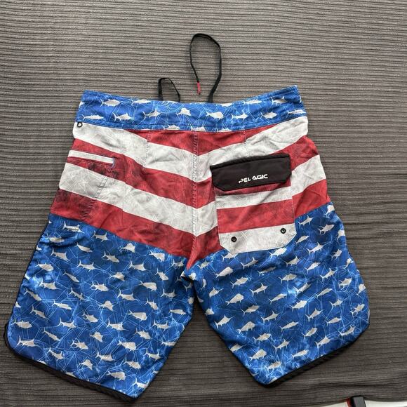 Pelagic The Wedge Board Shorts Men 30 Beach Weekend Vacation Outdoor 10" Inseam - Picture 2 of 8